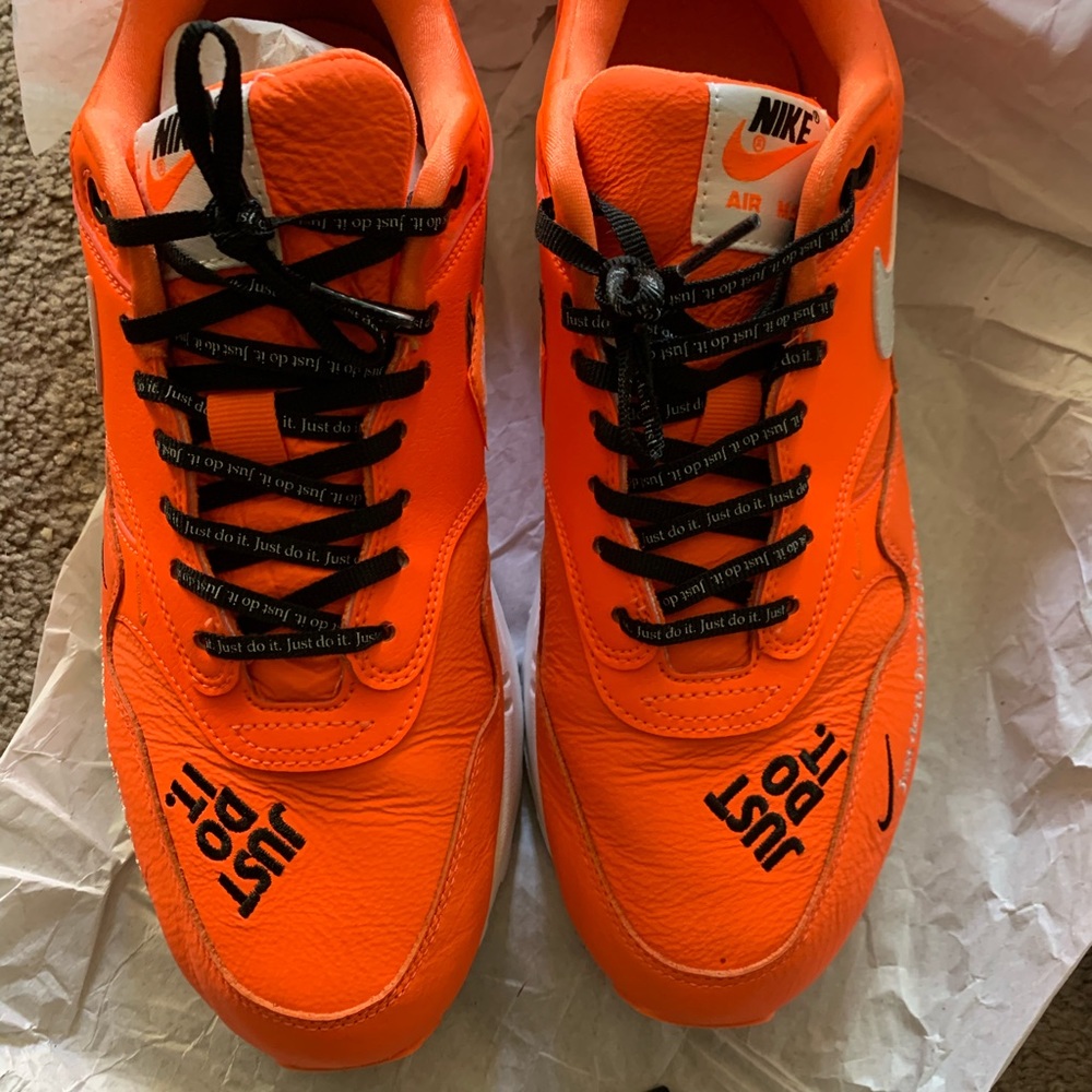 Nike Air Max, Orange, Size 10